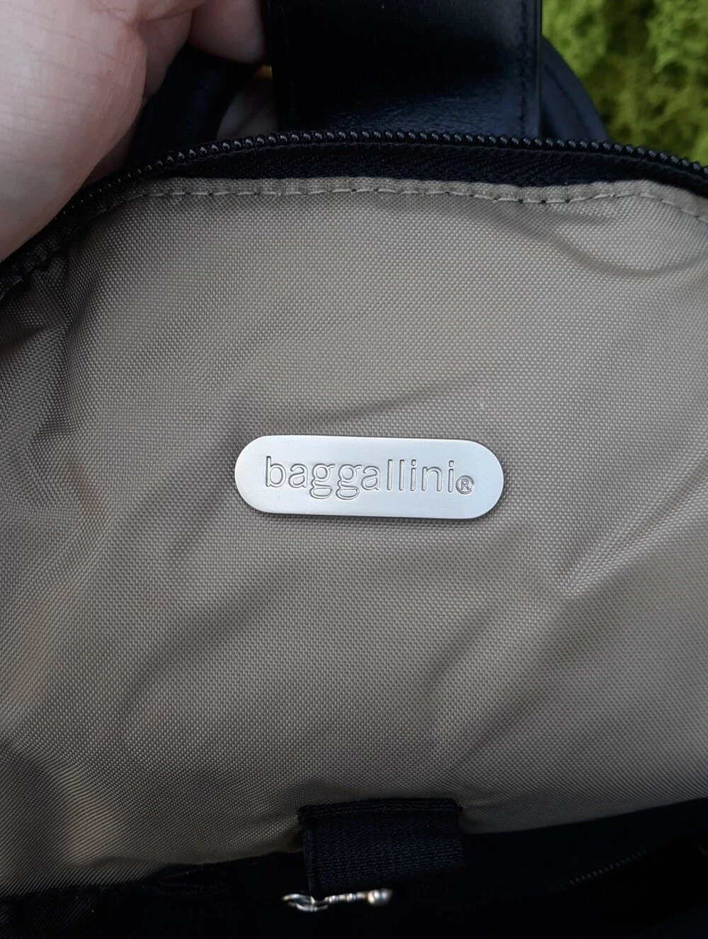Baggallini Triangle Mini Backpack Black